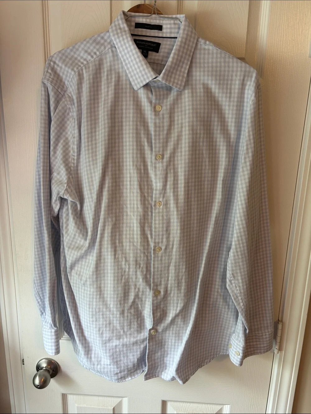 Banana Republic Men’s Light Blue Gingham Dress Shirt